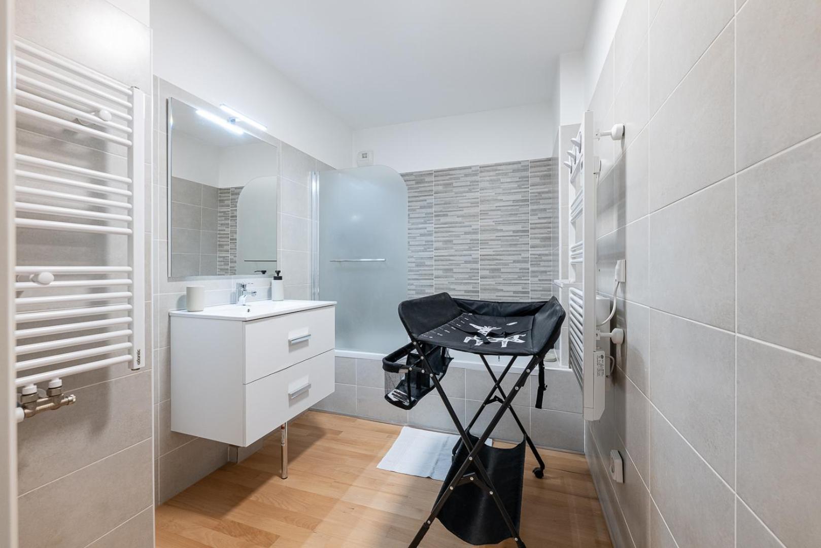 Apartamento Vieil Beachside Apartment: Brand New With Parking Antibes
